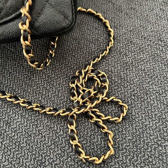 🚫SOLD ON POSH SHOW 🚫 CHANEL Black Caviar Leather Top Handle Mini Rectangle - Picture 5 of 10